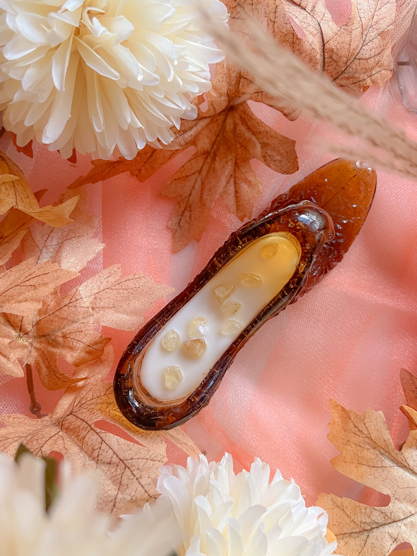Amber Witch’s Slipper Candle