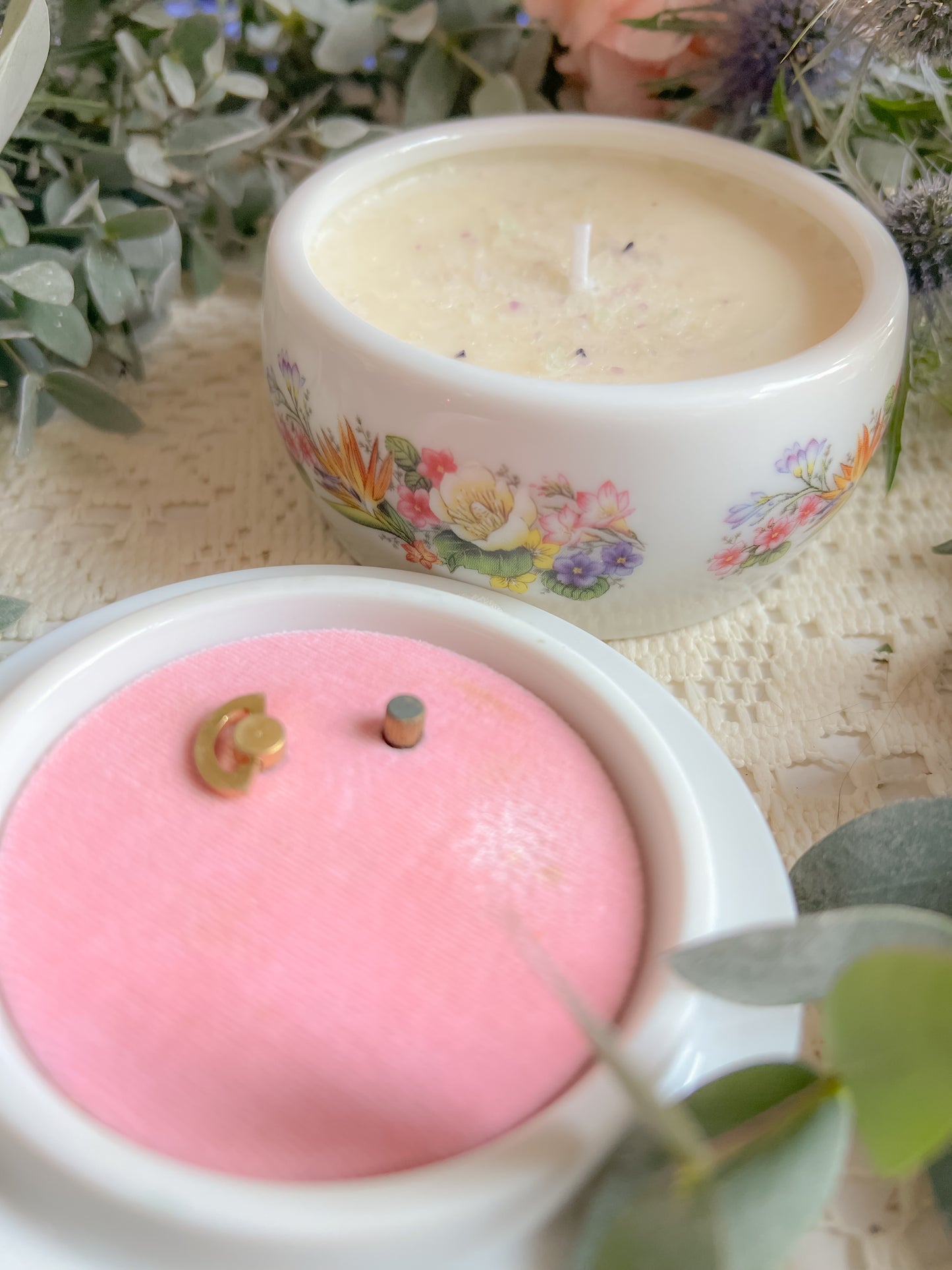 Cameo Satchet Candle